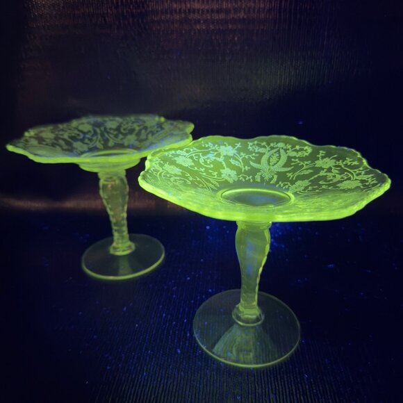 New Martinsville Viking Clear Footed Compote Etched Votives Manganese 365nm Set2 - Picture 1 of 15